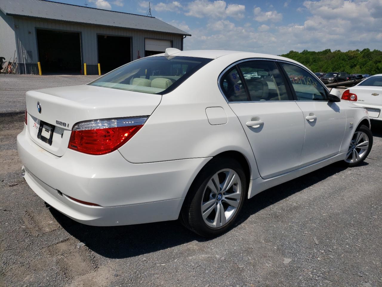 Photo 4 from auction – 2010 BMW 528 XI with VIN WBANV1C54AC444306