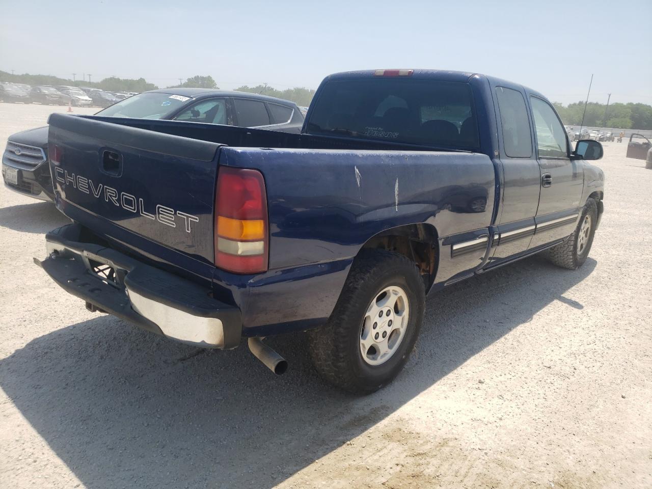Photo 16 from auction – 2002 CHEVROLET SILVERADO with VIN 2GCEC19V221162642