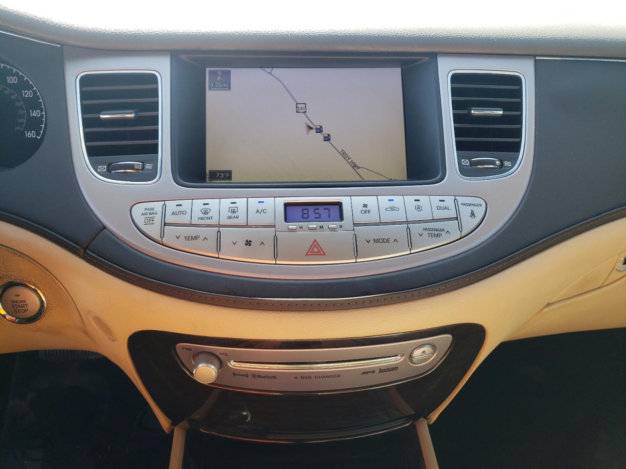 Photo 9 from auction – 2011 HYUNDAI GENESIS 3. with VIN KMHGC4DE5BU124050