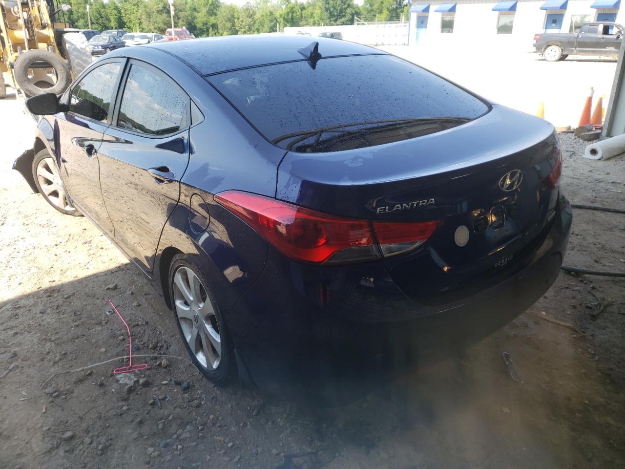 Photo 3 from auction – 2012 HYUNDAI ELANTRA GL with VIN 5NPDH4AE1CH143753