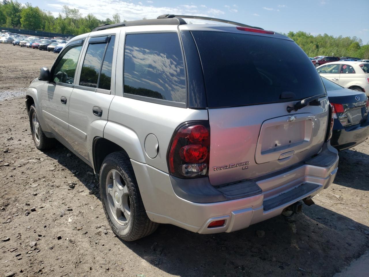 Photo 3 from auction – 2007 CHEVROLET TRAILBLAZE with VIN 1GNDT13S072233670