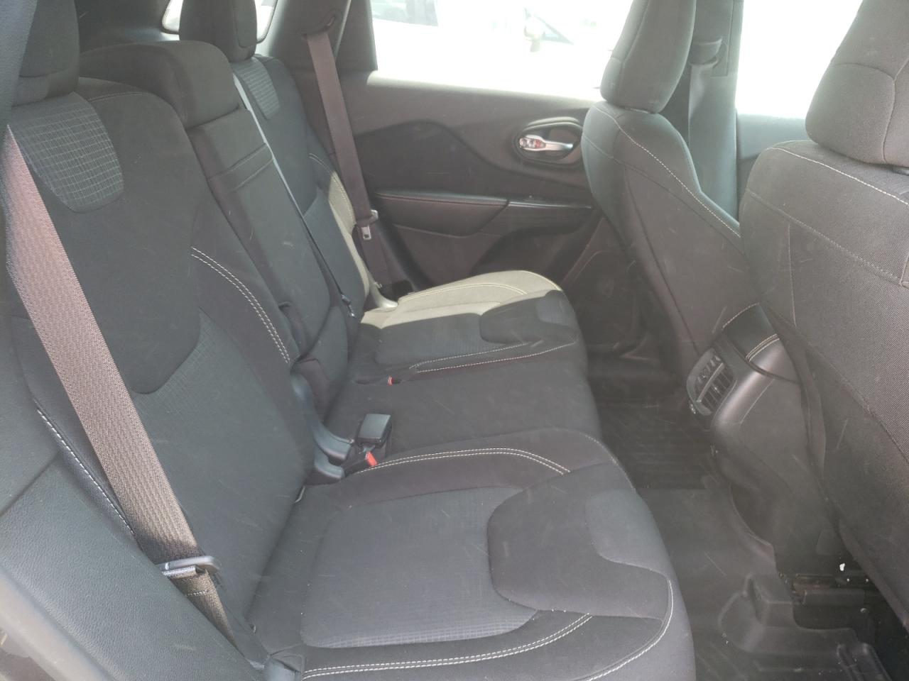 Photo 6 from auction – 2015 JEEP CHEROKEE L with VIN 1C4PJLCS3FW506406