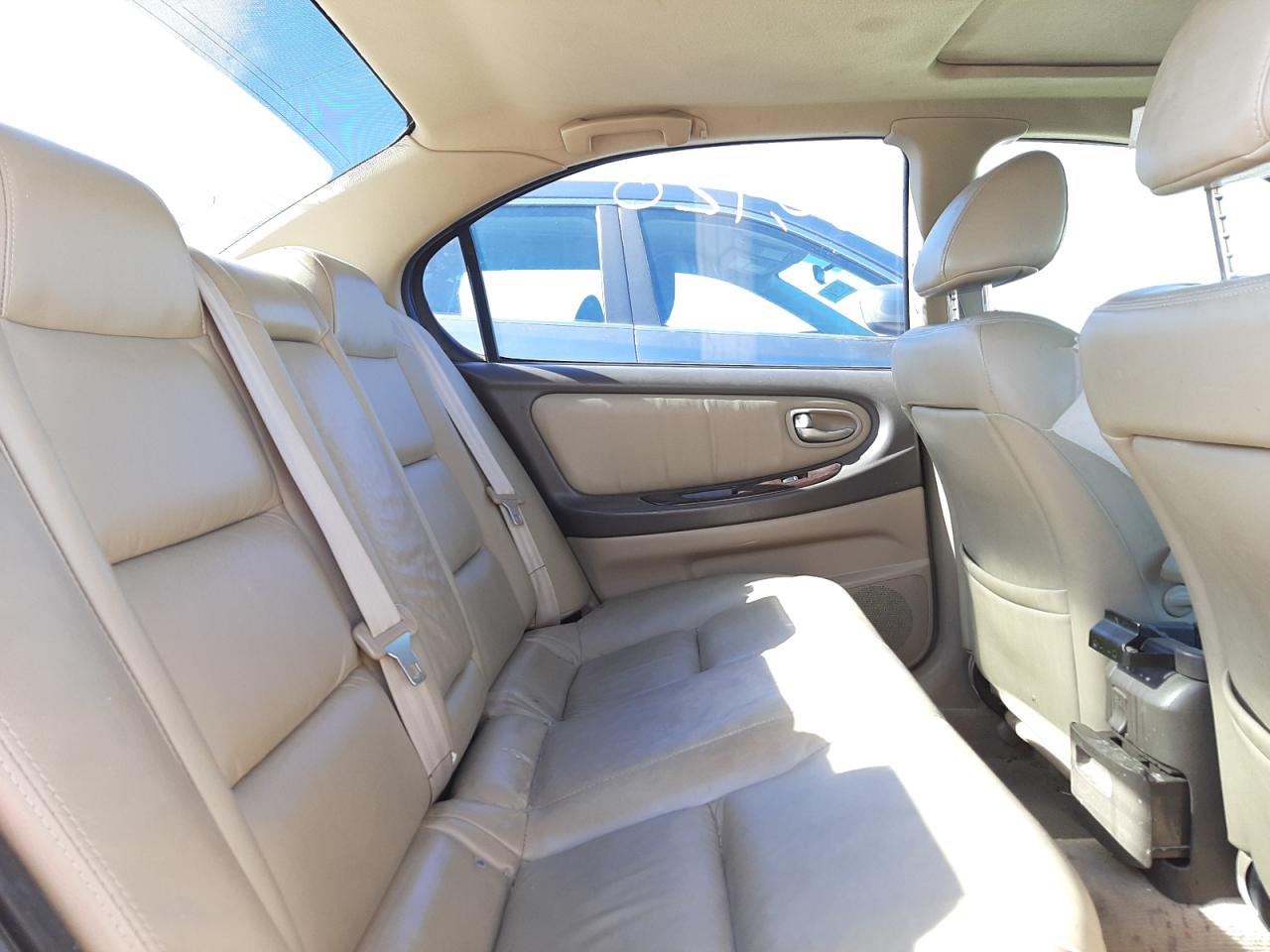 Photo 6 from auction – 2002 NISSAN MAXIMA GLE with VIN JN1DA31A72T317804