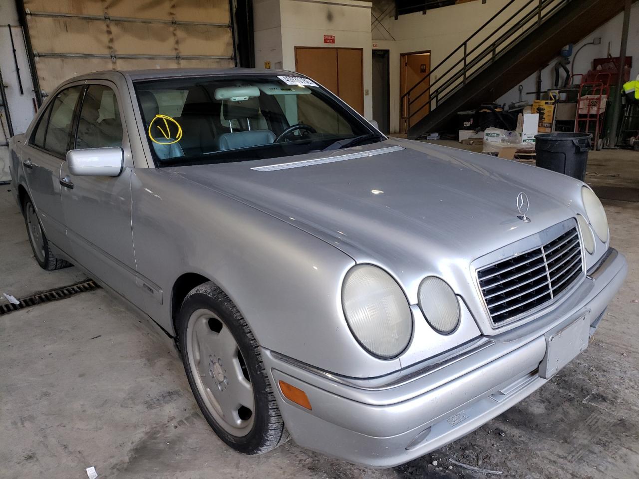 MERCEDES-BENZ E420 1997 with VIN WDBJF72F1VA369351 - Photo from auction