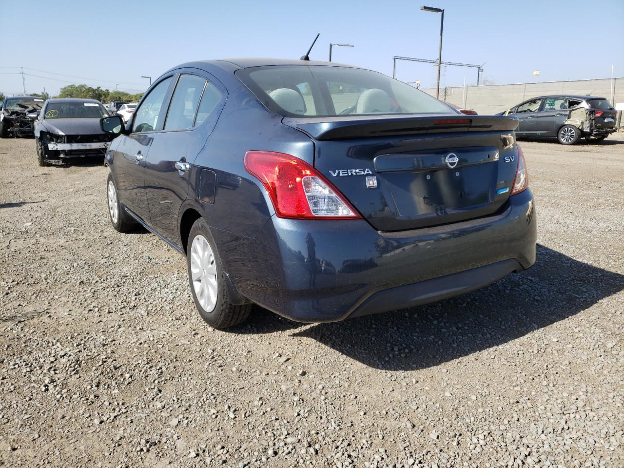 Photo 3 from auction – 2015 NISSAN VERSA S with VIN 3N1CN7AP0FL834402