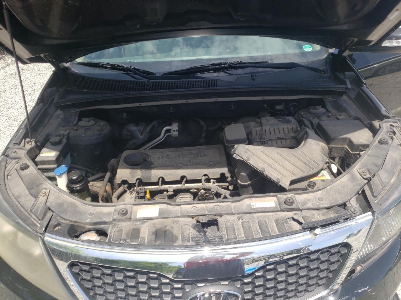 Photo 7 from auction – 2011 KIA SORENTO EX with VIN 5XYKU3A10BG026178