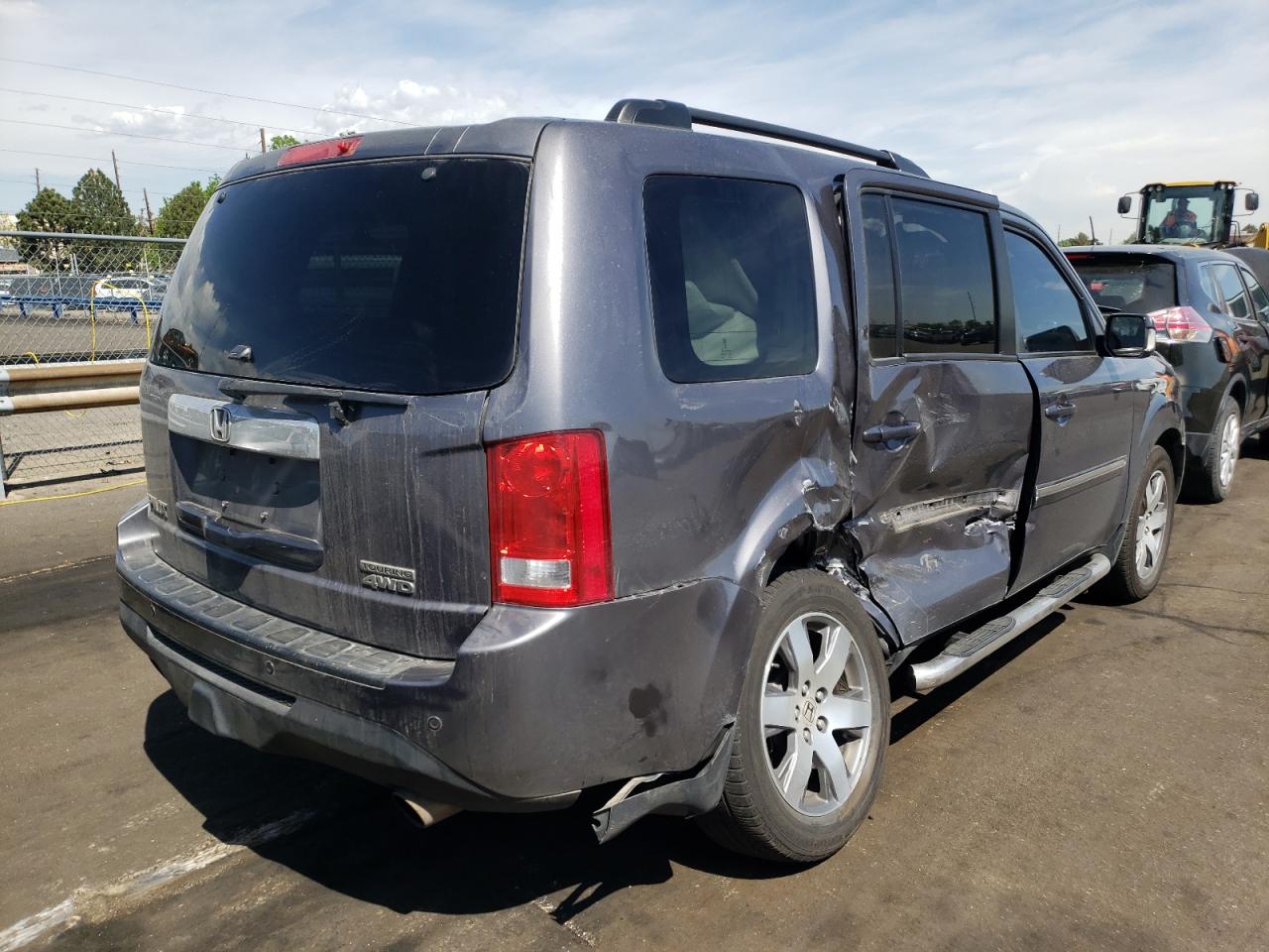 Photo 4 from auction – 2014 HONDA PILOT TOUR with VIN 5FNYF4H92EB022439