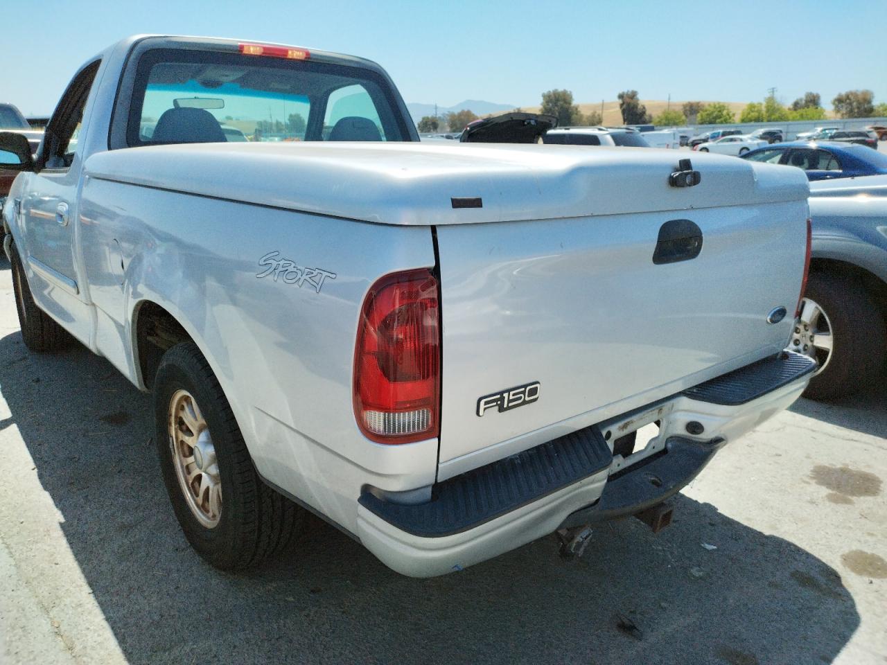 Zdjęcie 9 z aukcji – 2002 FORD F150 z VIN 1FTRF17W32NB66184