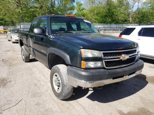 CHEVROLET SILVERADO 2006 with VIN 1GCHK29U26E281583 - Photo from auction