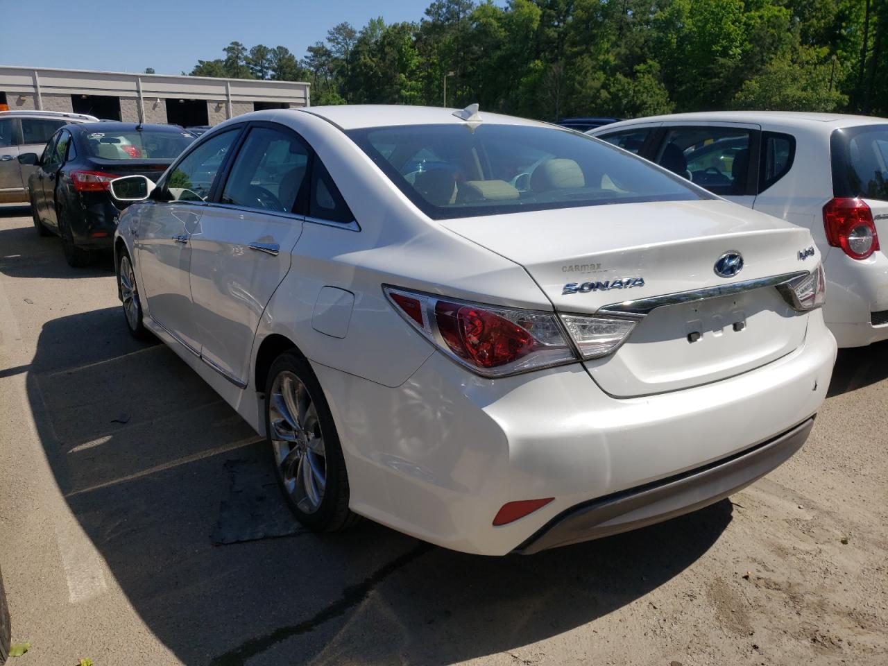 Photo 3 from auction – 2012 HYUNDAI SONATA HYB with VIN KMHEC4A45CA034418
