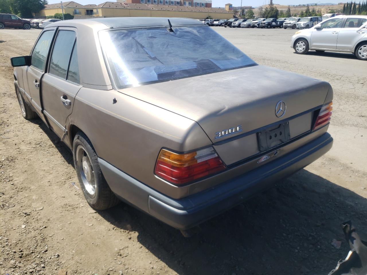 Photo 3 from auction – 1988 MERCEDES-BENZ 300 E with VIN WDBEA30D2JA640325