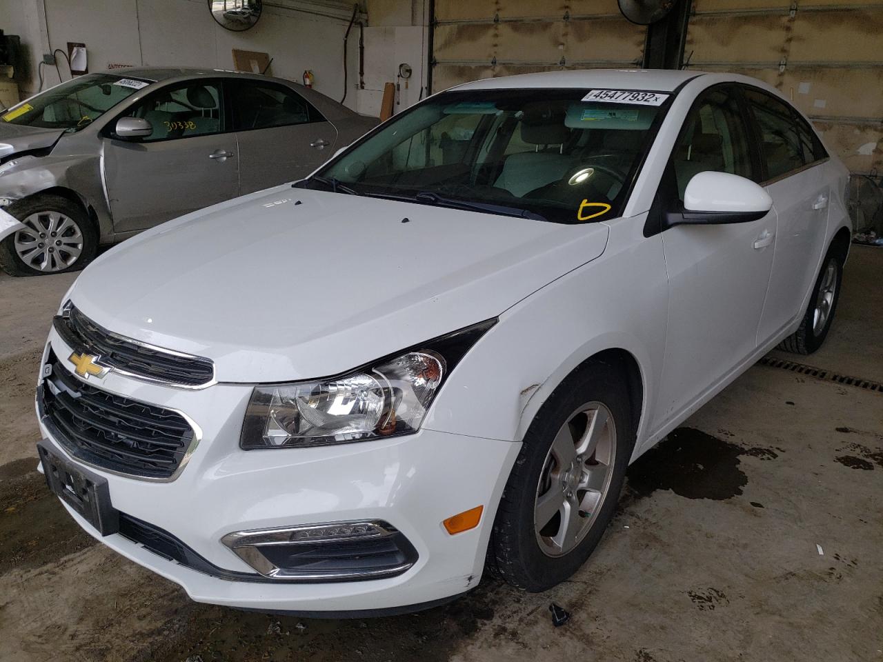 Photo 2 from auction – 2015 CHEVROLET CRUZE LT with VIN 1G1PC5SB2F7143235