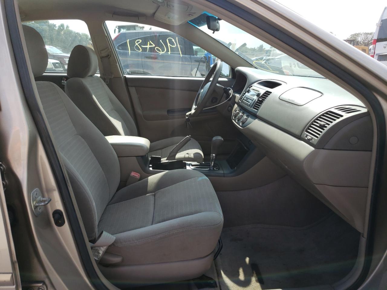 Photo 5 from auction – 2005 TOYOTA CAMRY LE with VIN 4T1BE32K95U411628