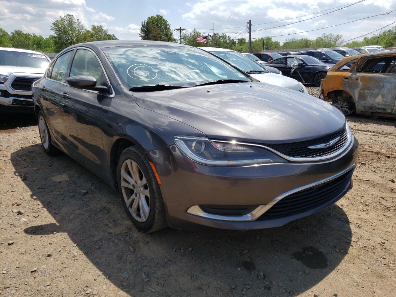 CHRYSLER 200 LIMITE 2015 with VIN 1C3CCCAB2FN722950 - Photo from auction