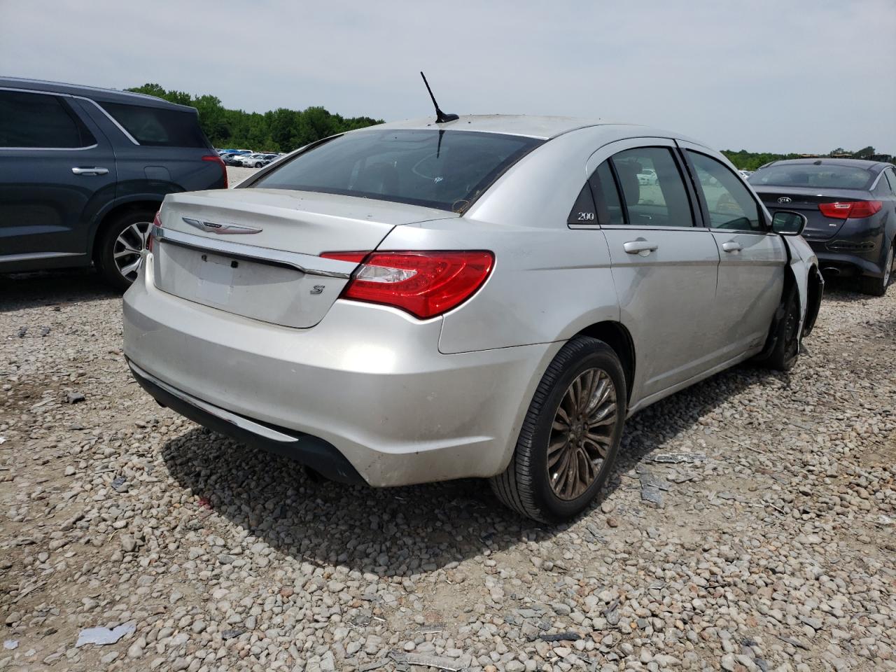 Photo 4 from auction – 2012 CHRYSLER 200 S with VIN 1C3CCBHG7CN206445