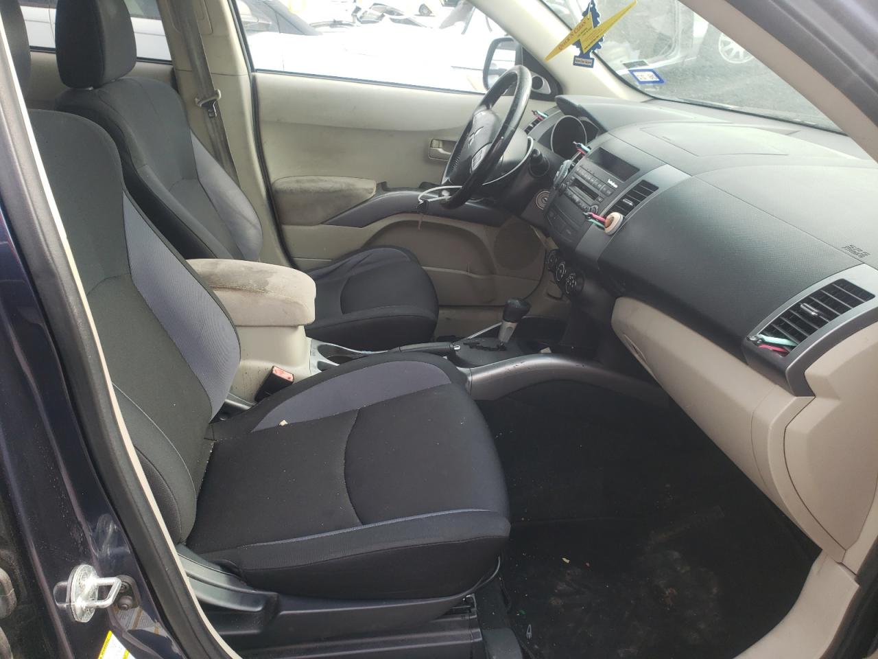 Photo 5 from auction – 2007 MITSUBISHI OUTLANDER with VIN JA4MS31X97Z011992