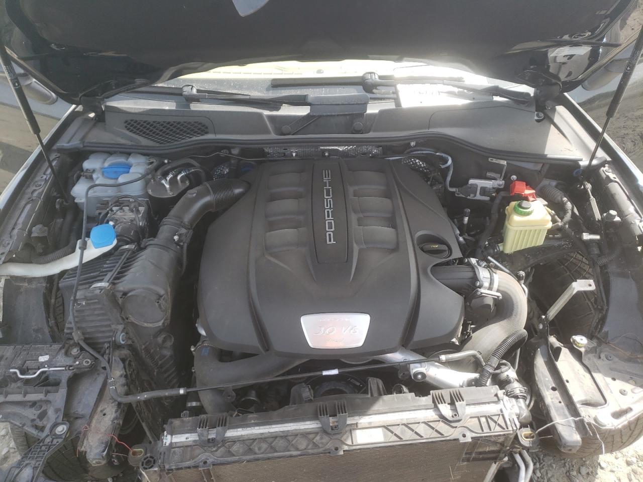 Photo 7 from auction – 2015 PORSCHE CAYENNE with VIN WP1AF2A26FLA42161