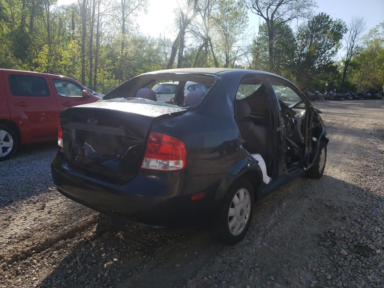Photo 4 from auction – 2004 CHEVROLET AVEO LS with VIN KL1TJ52664B181969