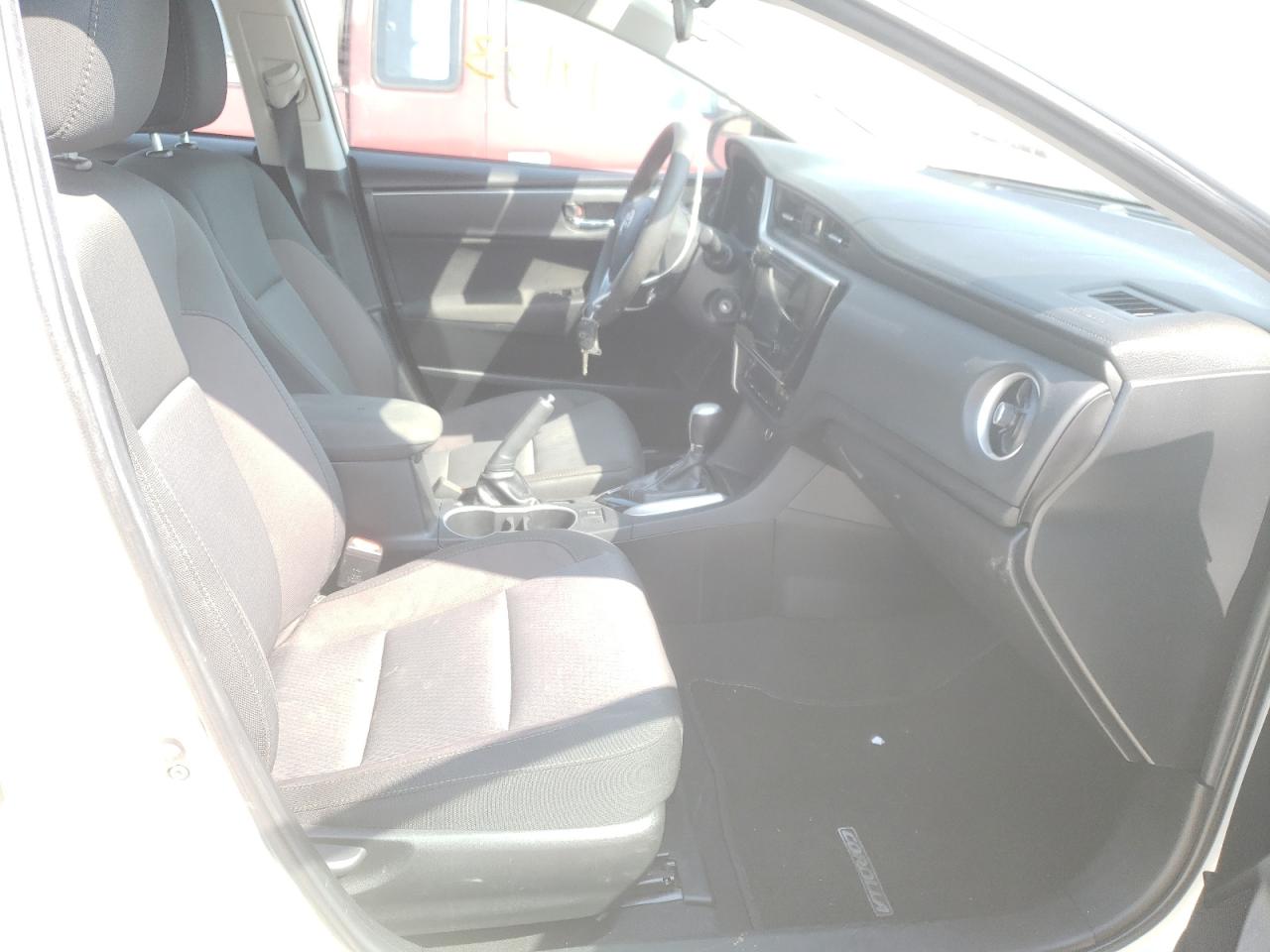 Photo 5 from auction – 2019 TOYOTA COROLLA L with VIN 2T1BURHE4KC239559
