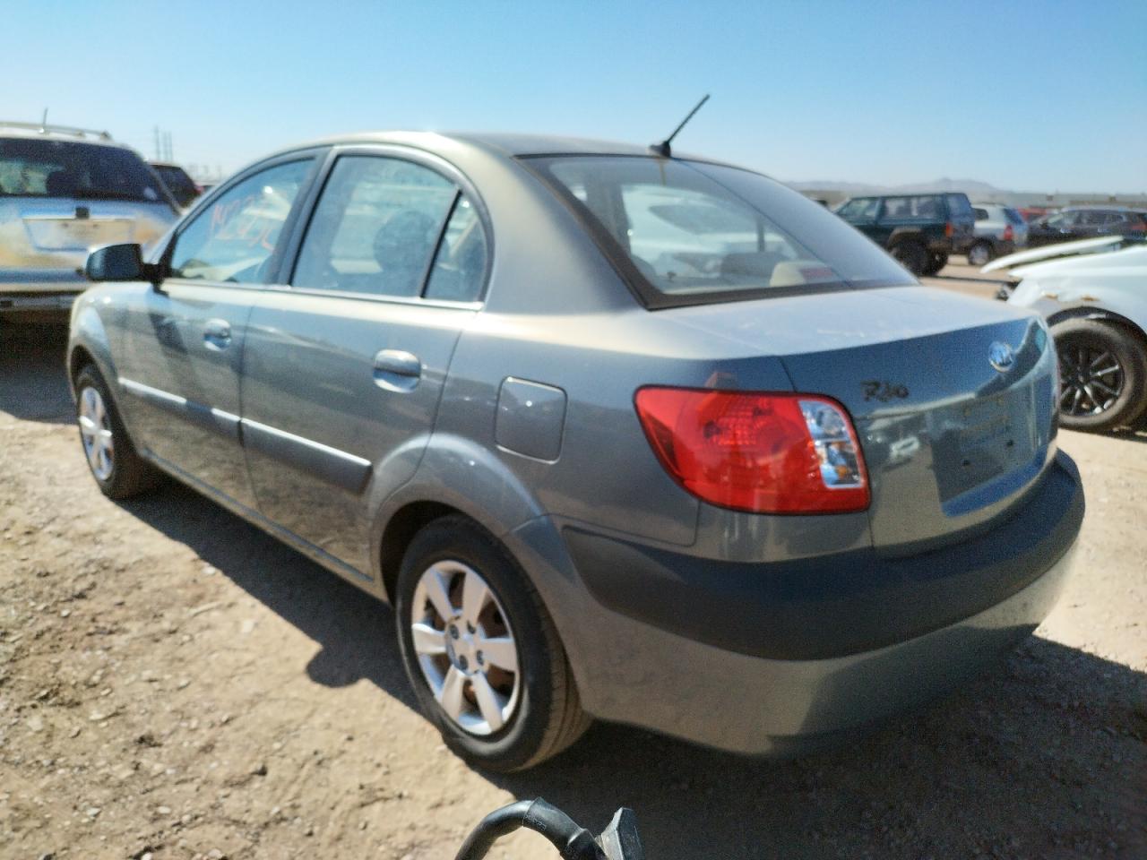 Photo 3 from auction – 2007 KIA RIO BASE with VIN KNADE123476210895