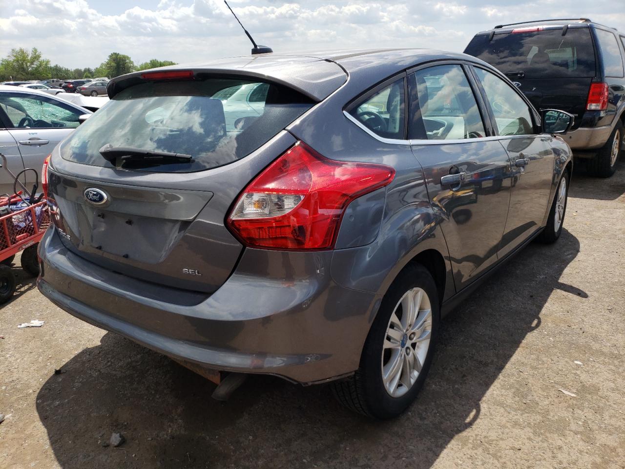 Photo 4 from auction – 2012 FORD FOCUS SEL with VIN 1FAHP3M27CL182395