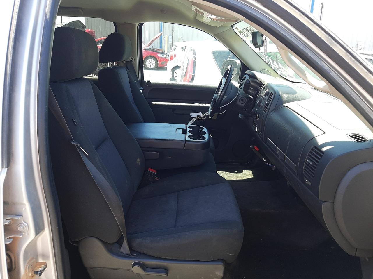 Photo 5 from auction – 2011 GMC SIERRA K15 with VIN 3GTP2VE35BG182642