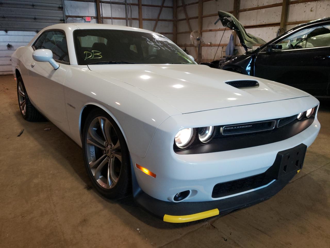 DODGE CHALLENGER 2022 with VIN 2C3CDZBT2NH105353 - Photo from auction