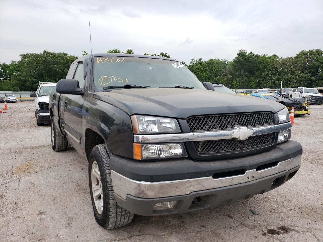 CHEVROLET SILVERADO 2003 with VIN 2GCEK19T931188061 - Photo from auction