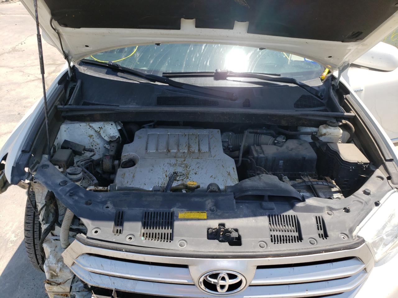 Photo 7 from auction – 2011 TOYOTA HIGHLANDER with VIN 5TDYK3EH3BS049206