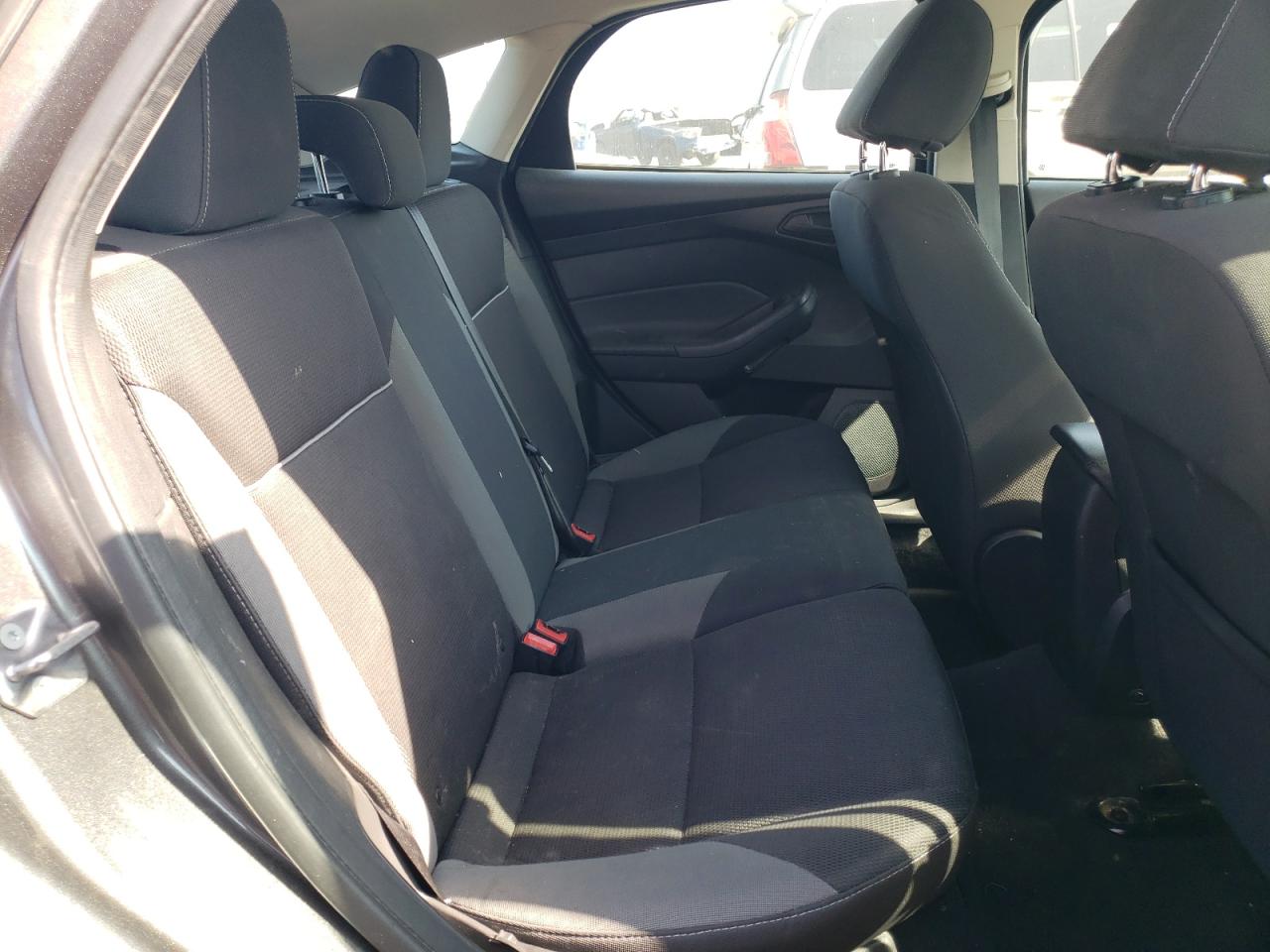 Photo 6 from auction – 2012 FORD FOCUS SE with VIN 1FAHP3K21CL403590