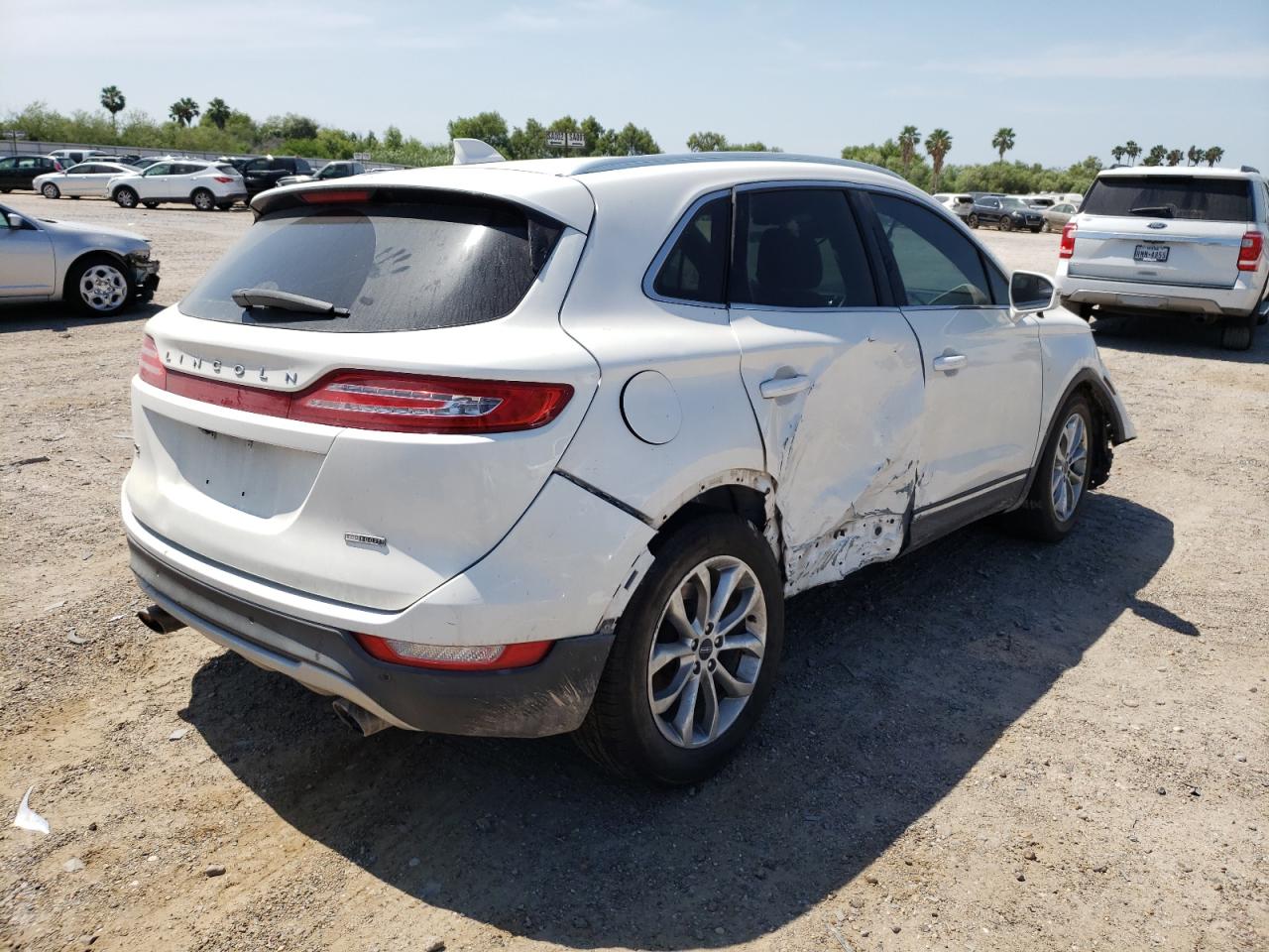 صورة رقم 4 من المزاد - 2015 LINCOLN MKC مع VIN 5LMCJ1A92FUJ26738