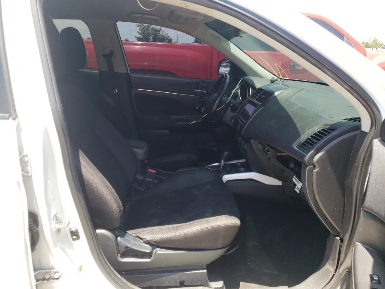 Photo 5 from auction – 2014 MITSUBISHI OUTLANDER with VIN 4A4AP3AU6EE008545