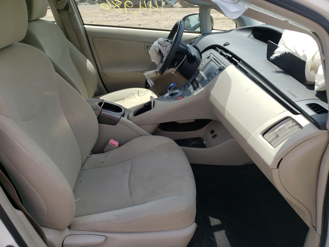 Photo 5 from auction – 2013 TOYOTA PRIUS with VIN JTDKN3DUXD5568726