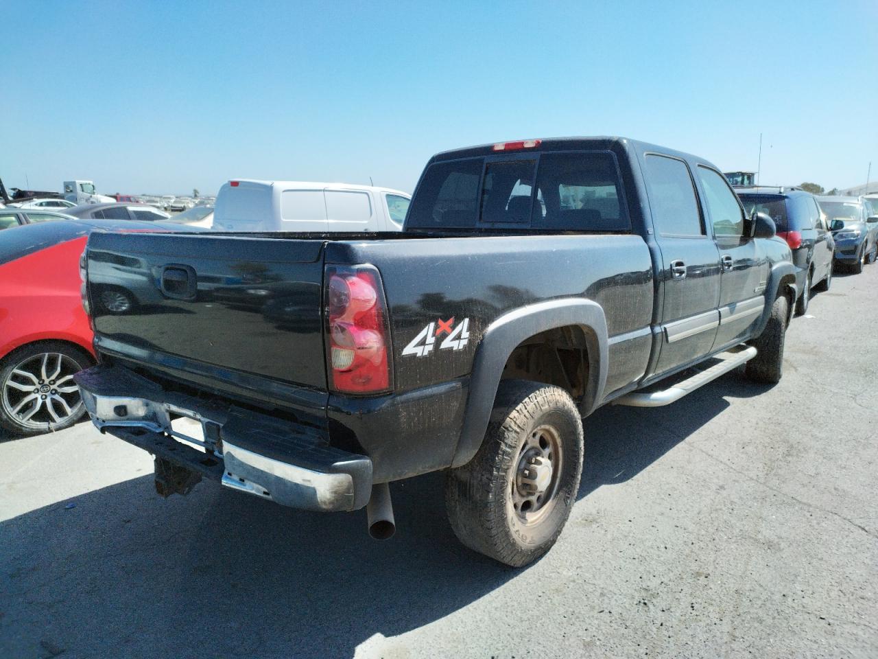 Photo 4 from auction – 2005 CHEVROLET SILVERADO with VIN 1GCHK23255F818236