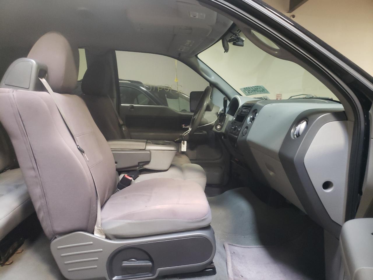 Photo 5 from auction – 2006 FORD F150 with VIN 1FTPX14536FA14695