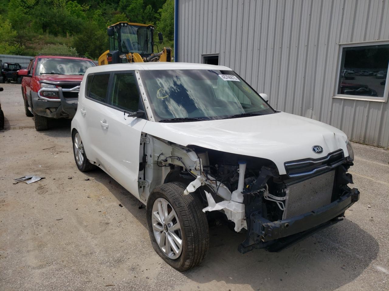 KIA SOUL + 2017 with VIN KNDJP3A55H7500198 - Photo from auction