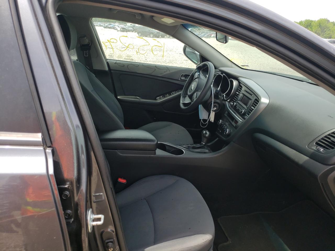 Photo 5 from auction – 2015 KIA OPTIMA LX with VIN KNAGM4A70F5633712