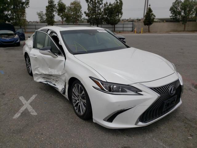 LEXUS ES 300H 2019 with VIN JTHB21B16K2042399 - Photo from auction