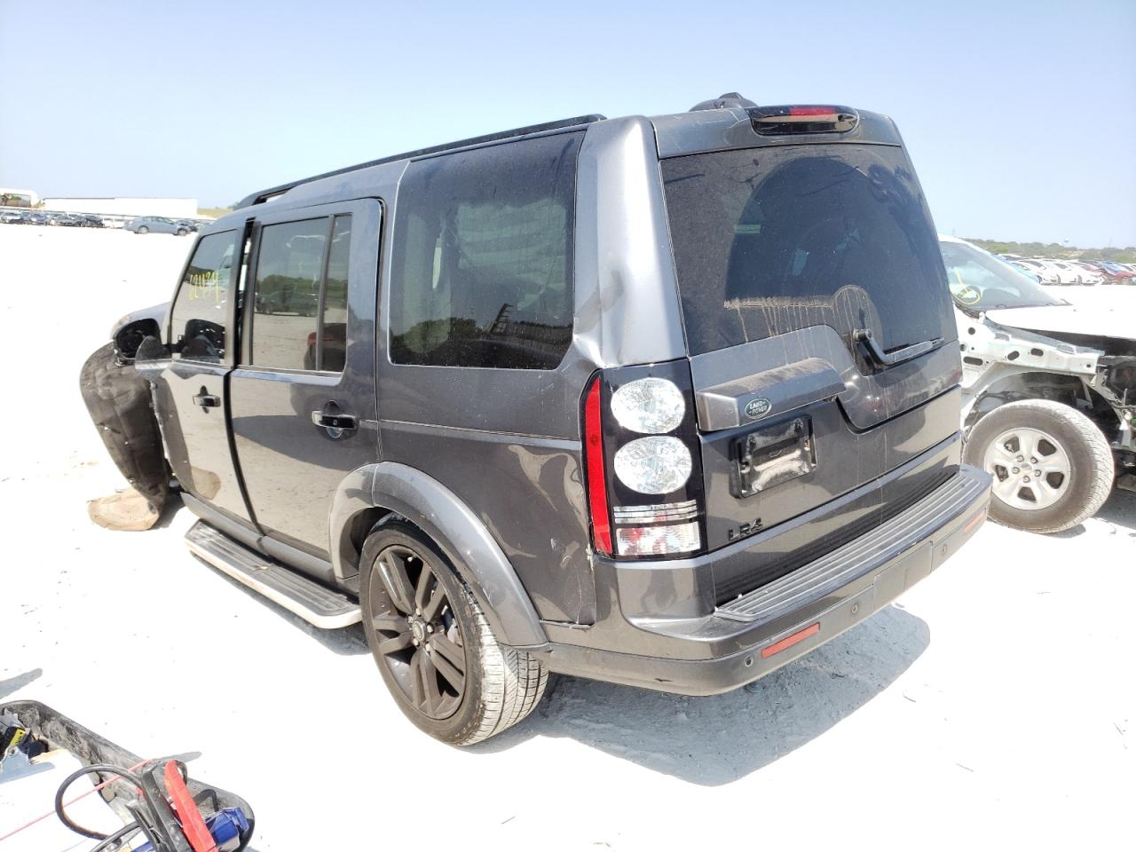 Photo 3 from auction – 2016 LAND ROVER LR4 HSE with VIN SALAG2V65GA816238
