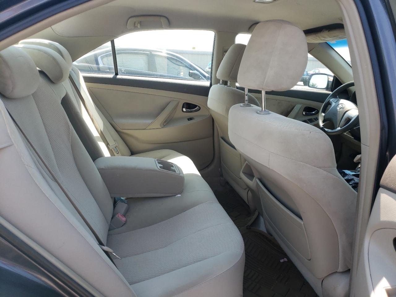 Photo 6 from auction – 2010 TOYOTA CAMRY BASE with VIN 4T1BF3EK0AU015509