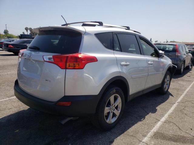 Photo 4 from auction – 2015 TOYOTA RAV4 XLE with VIN JTMWFREV9FD062807