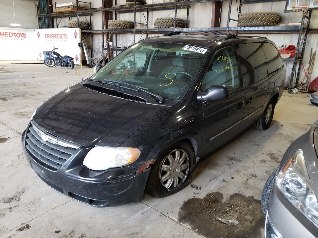 Photo 2 from auction – 2006 CHRYSLER TOWN & COU with VIN 2A4GP54L46R776541