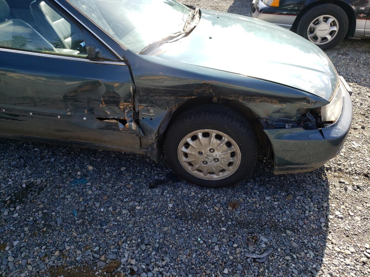 Photo 9 from auction – 1997 HONDA ACCORD EX with VIN 1HGCD5665VA248807