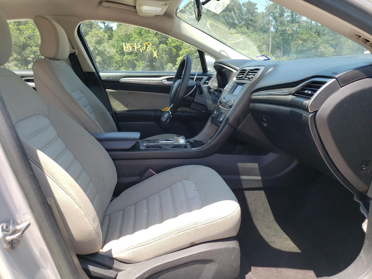 Photo 5 from auction – 2017 FORD FUSION S with VIN 3FA6P0G73HR104993