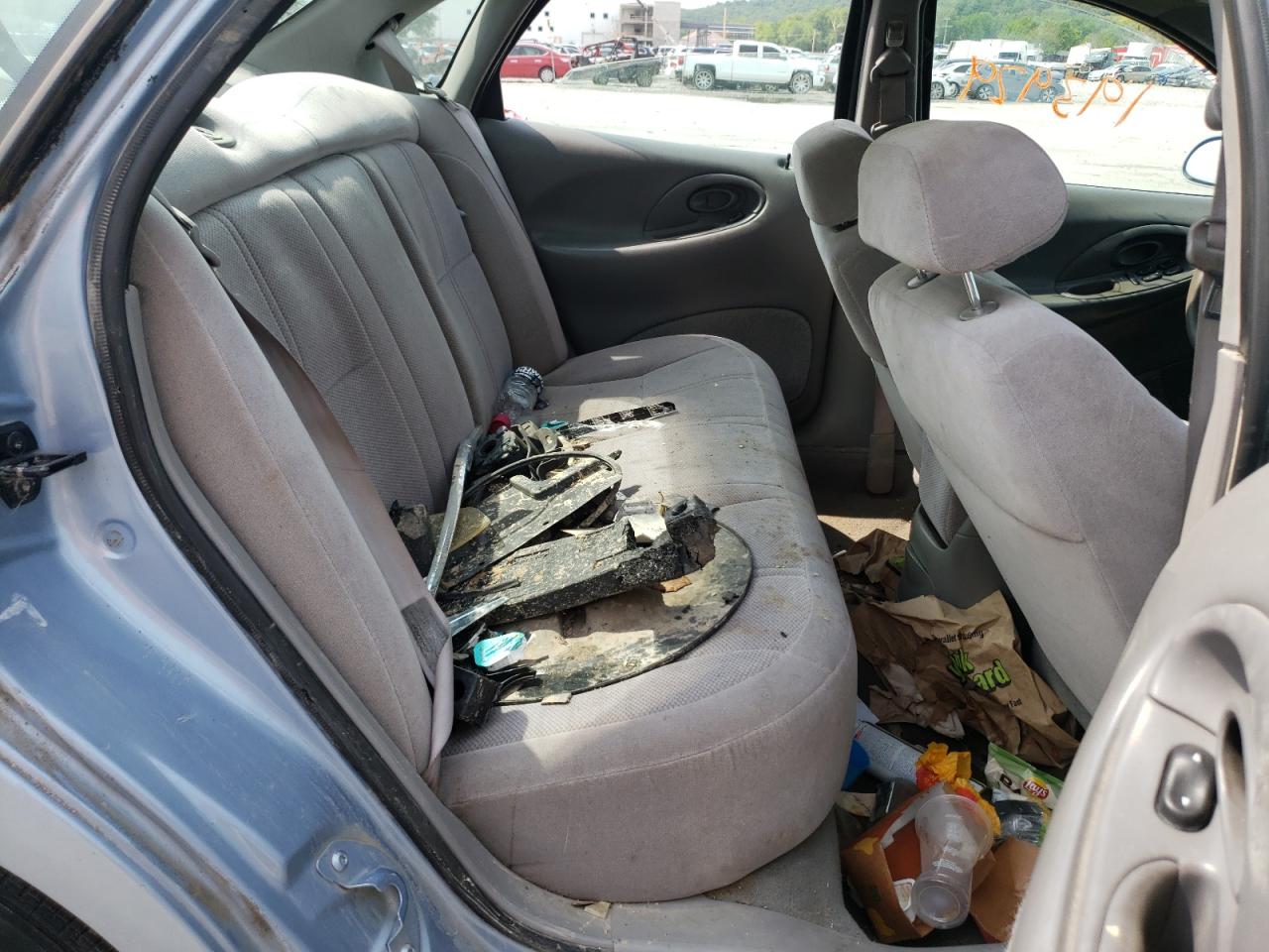 Photo 6 from auction – 1998 FORD TAURUS LX with VIN 1FAFP52U5WG195845