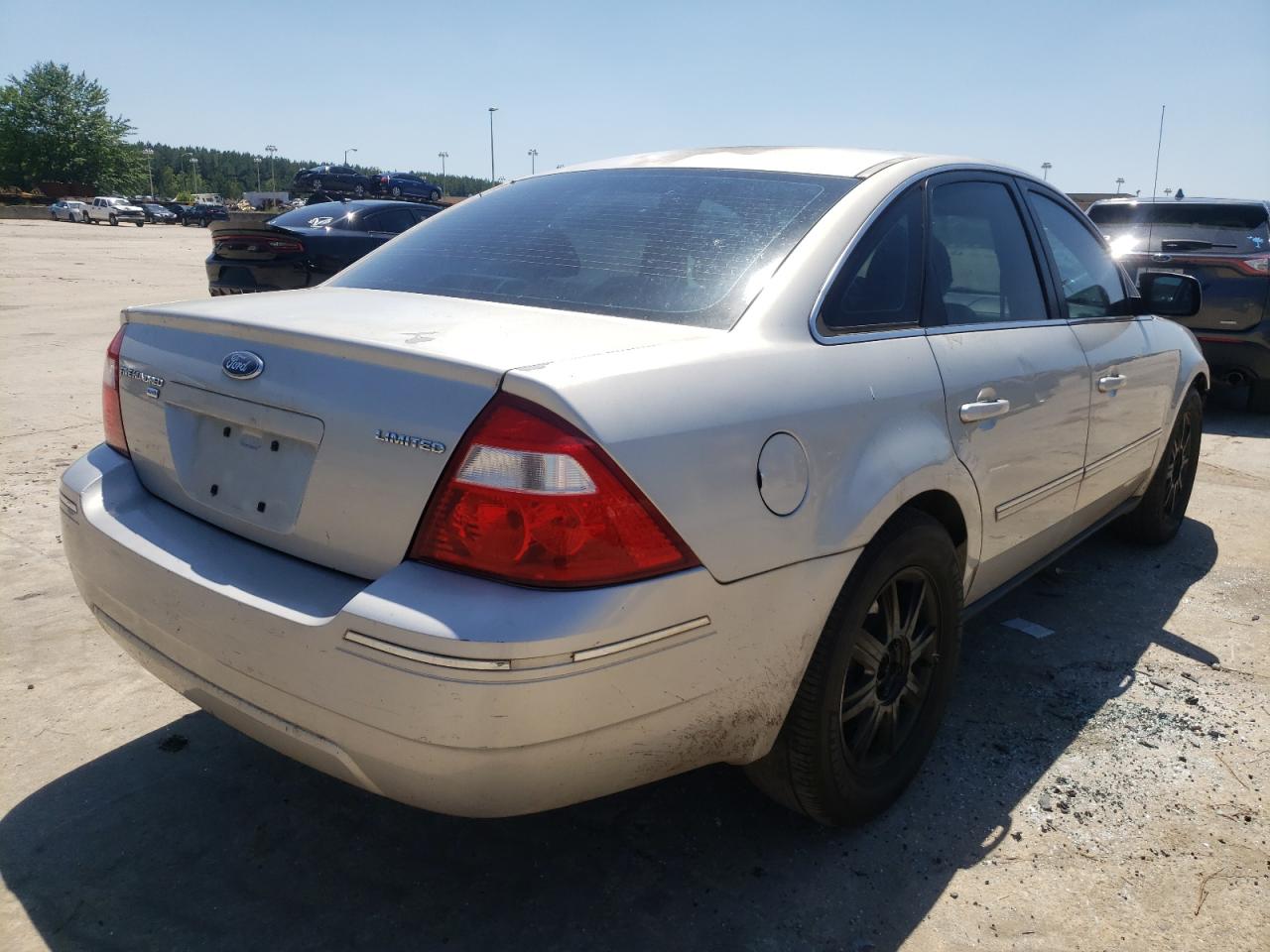 Photo 4 from auction – 2006 FORD FIVE HUNDR with VIN 1FAHP28126G152875