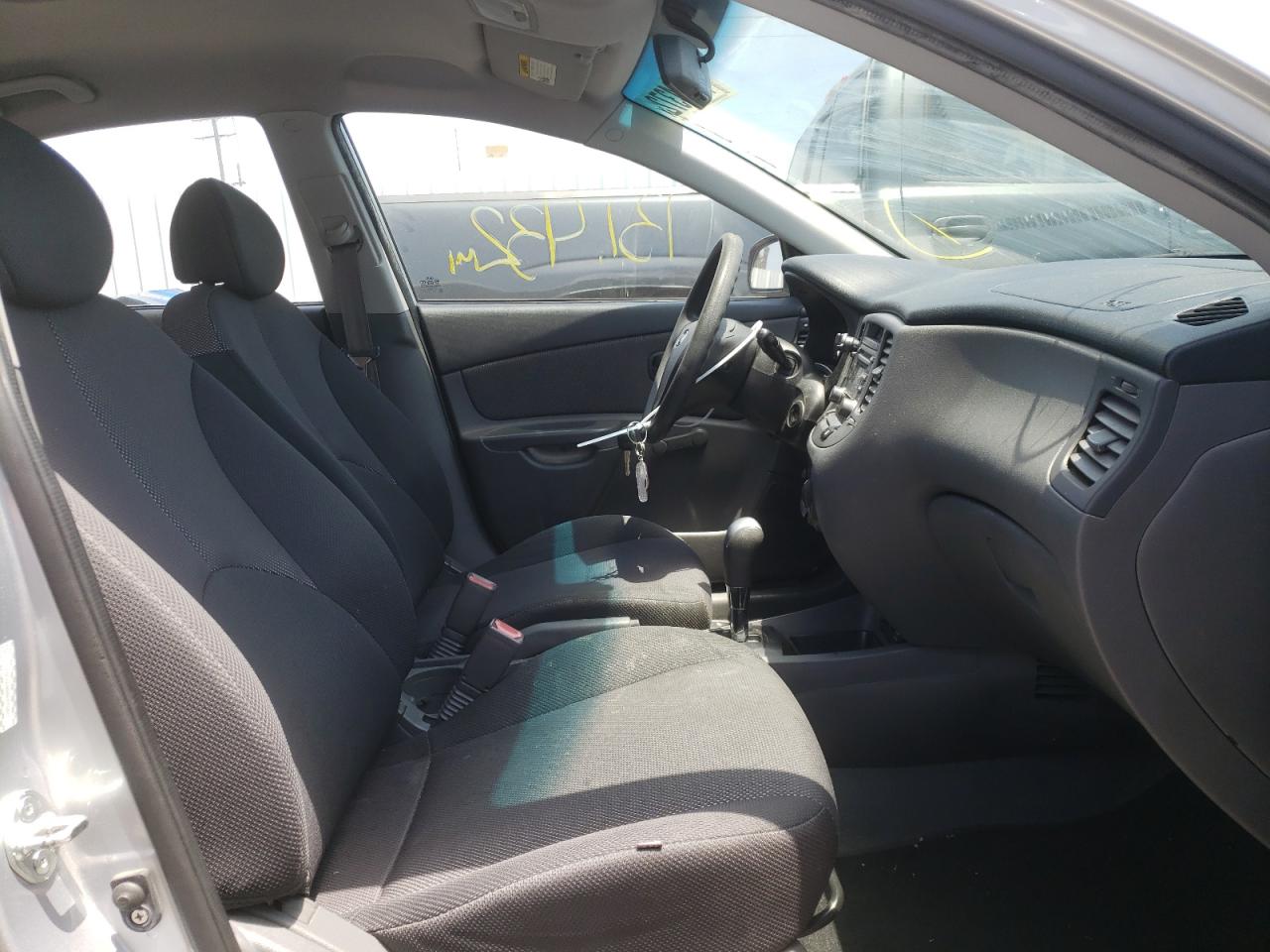 Photo 5 from auction – 2008 KIA RIO BASE with VIN KNADE123686373422