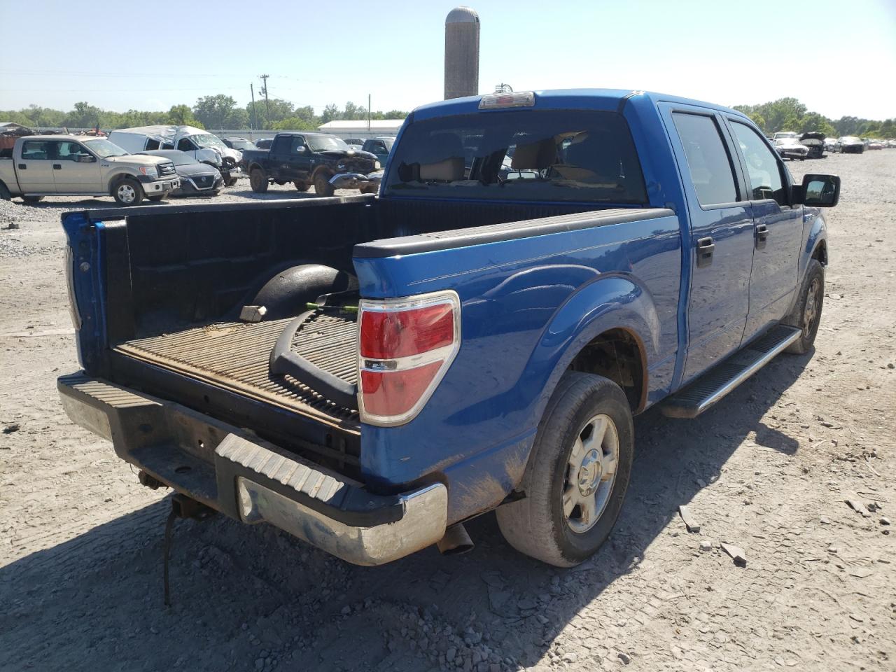 Photo 4 from auction – 2010 FORD F150 SUPER with VIN 1FTFW1CV2AFA98758