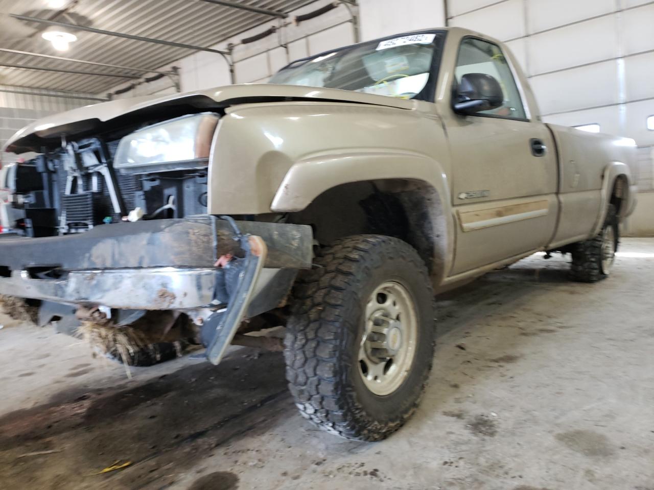 Photo 9 from auction – 2004 CHEVROLET SILVERADO with VIN 1GCHK24U84E124113