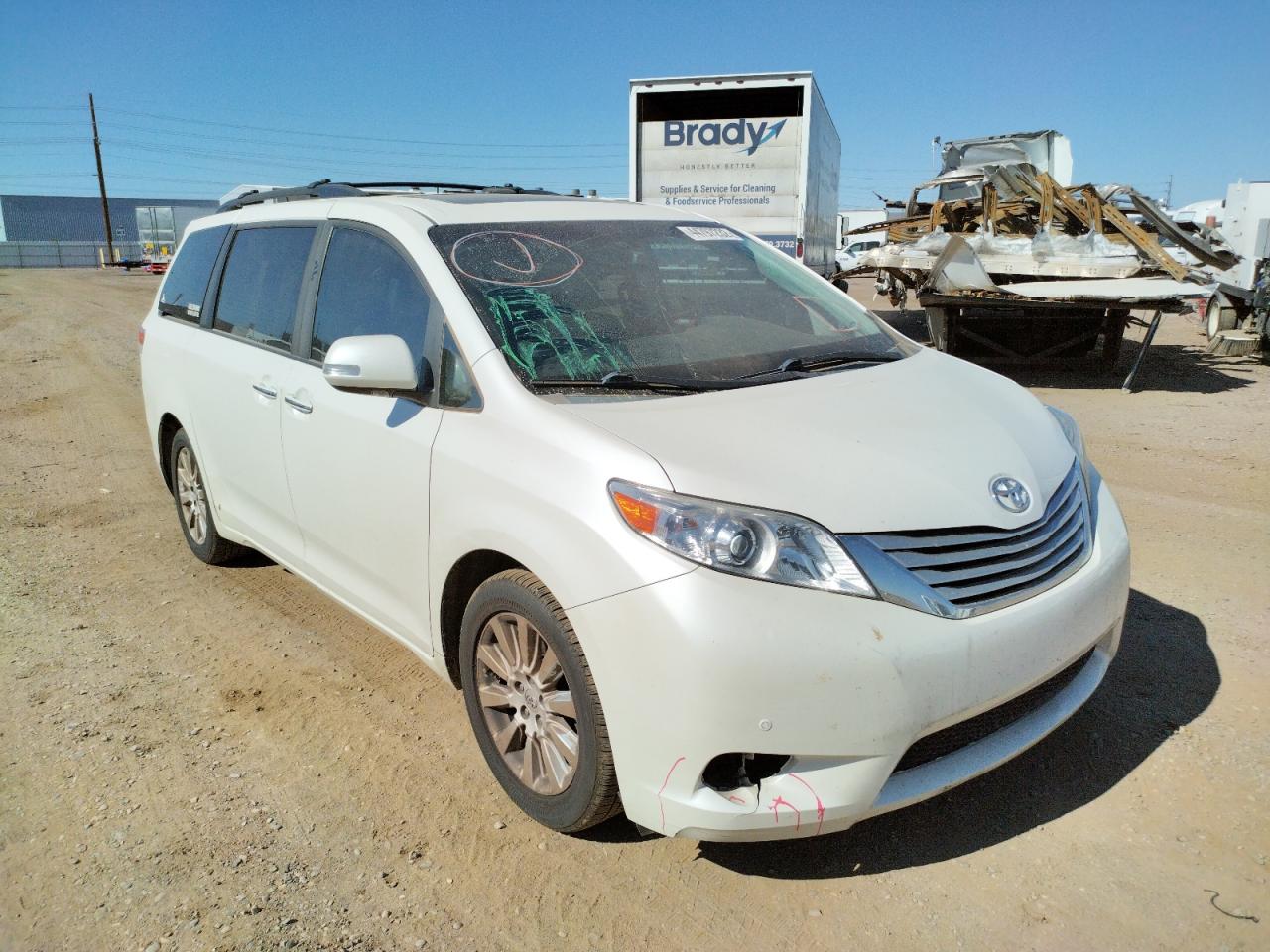Photo 1 from auction – 2014 TOYOTA SIENNA XLE with VIN 5TDDK3DC9ES090139